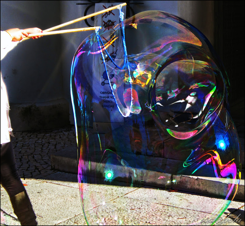 UM PIGO DE LUZ: A Magia das Bolas de Sabão Gigantes / Portugal dos ...
