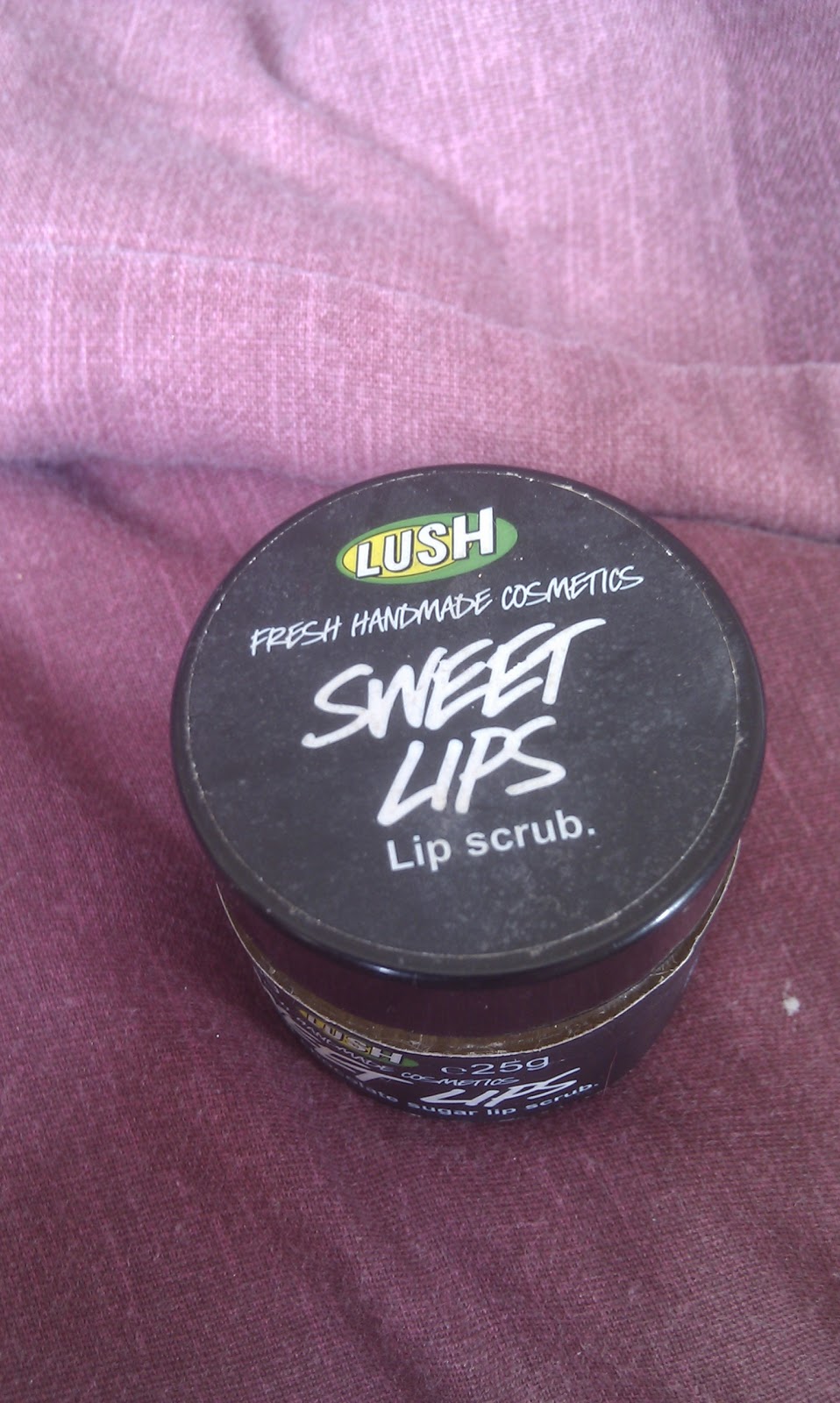Review: Lush Sweet Lips Lip Scrub