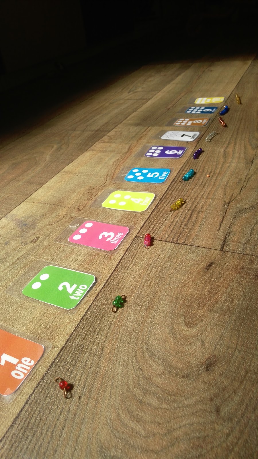 The Homeschooling Hub Montessori Number Cards FREE Printable The Homeschooling Hub Montessori Number Cards FREE Printable