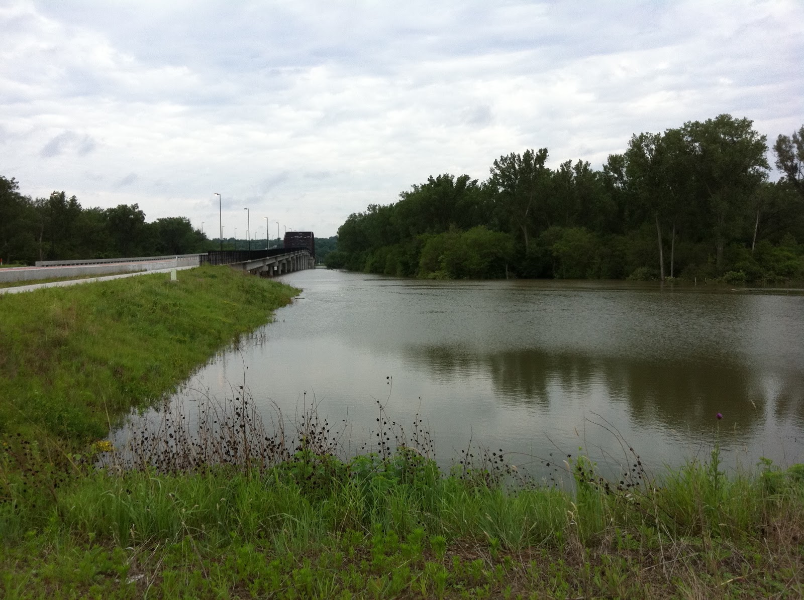 Redd Shift Missouri River Flooding - 2011 River Flooding 023