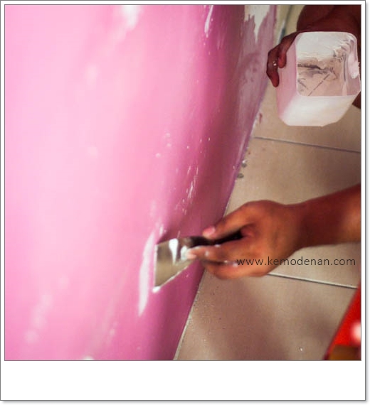 Tips DIY Mengecat Dinding Lama Dirumah. kemodenan