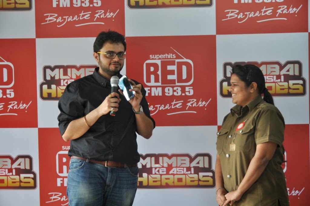 Orient Publication 93 5 Red Fm Presents Mumbai Ke Asli Heroes