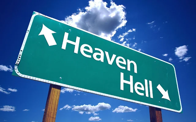 Groen bord met de tekst heaven en hell