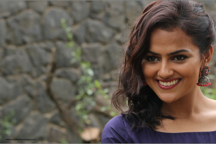 Shraddha Srinath at Vikram Vedha Press Meet