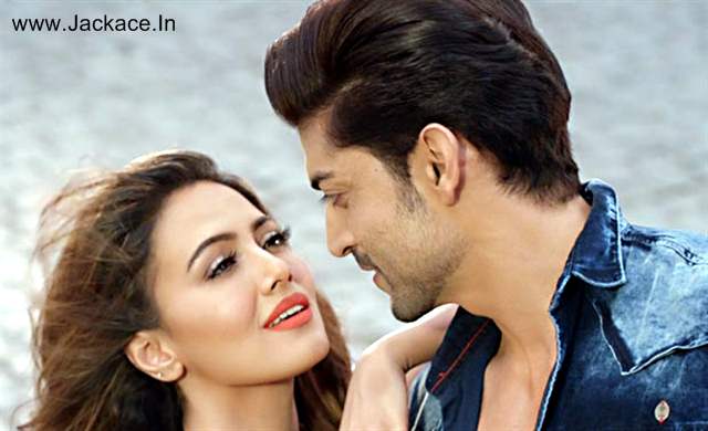 Listen To The Romantic Track Dil Ke Paas From Wajah Tum Ho