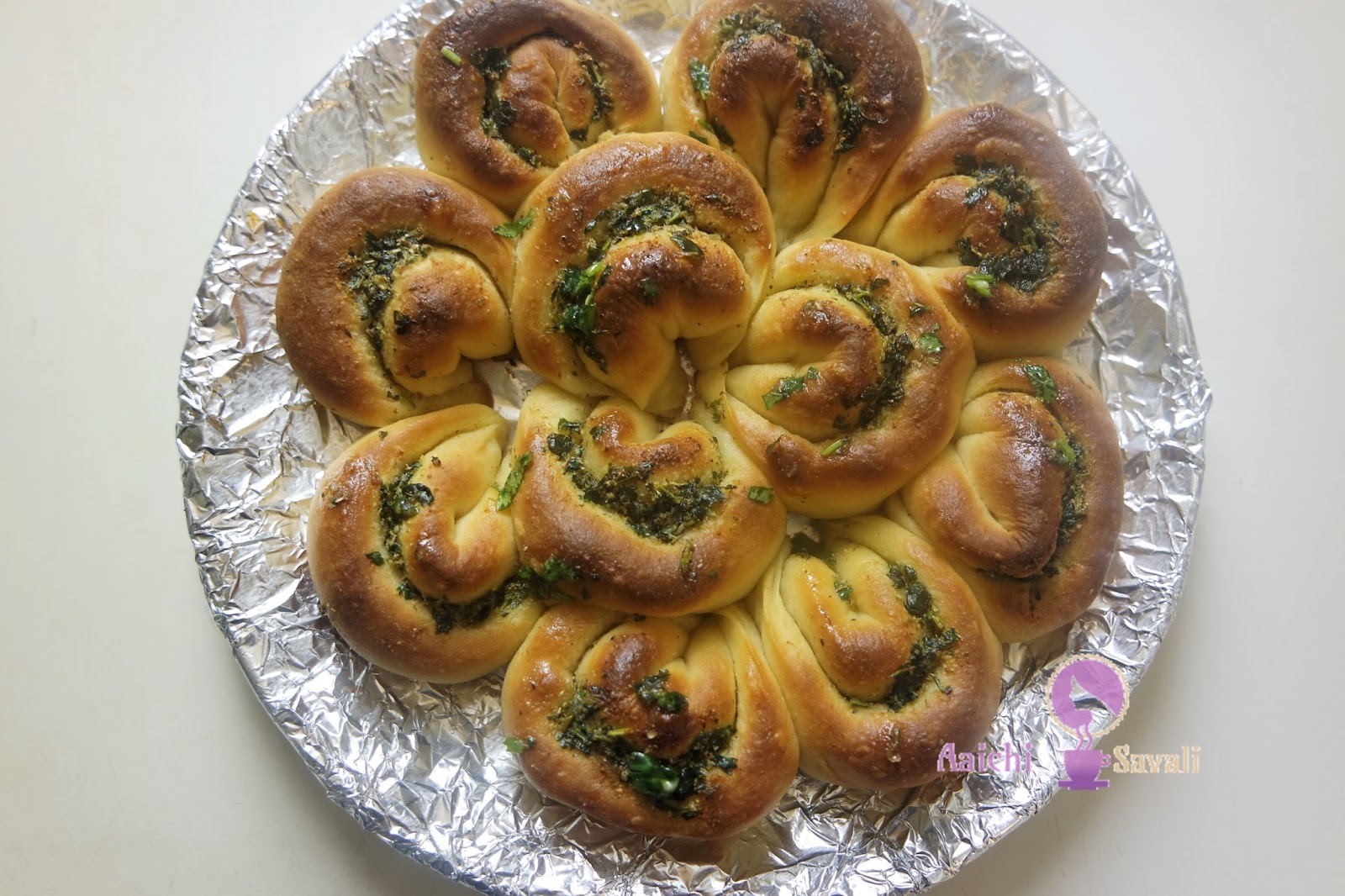 Flower Garlic Bread Aaichi Savali