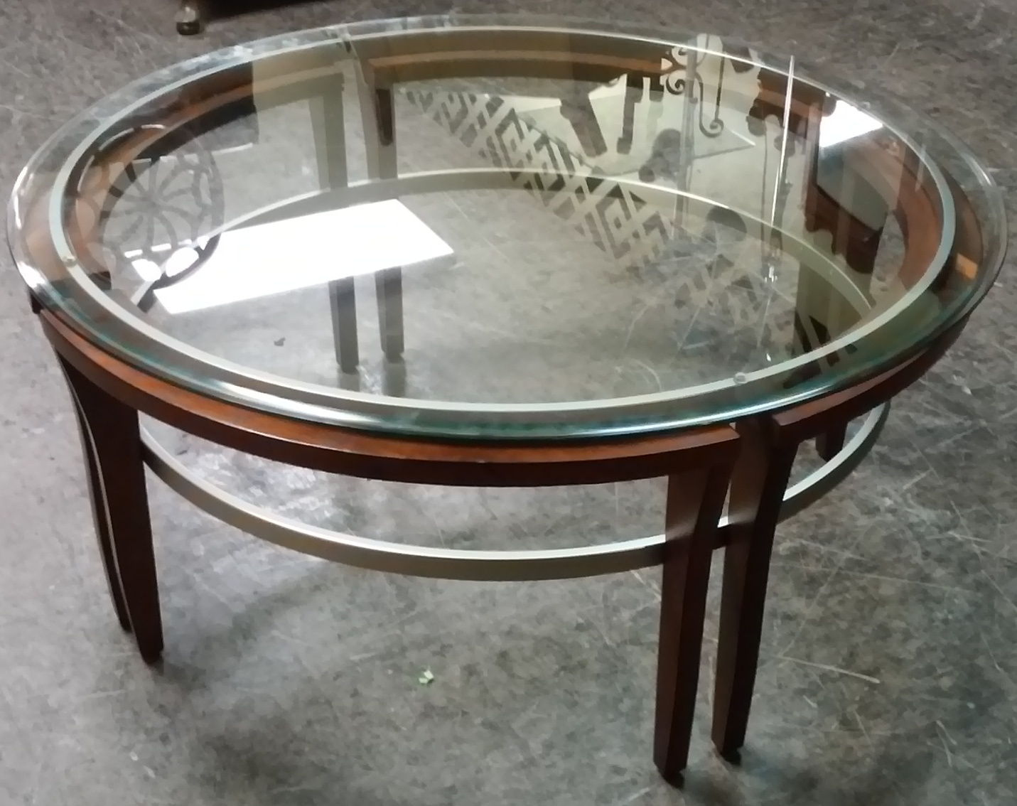 UHURU FURNITURE & COLLECTIBLES SOLD 40" Diameter Modern Glass Coffee Table 45