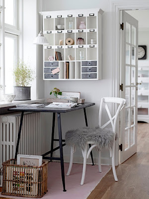 väggskåp-ordning-och-reda-vitt-med-zinklådor