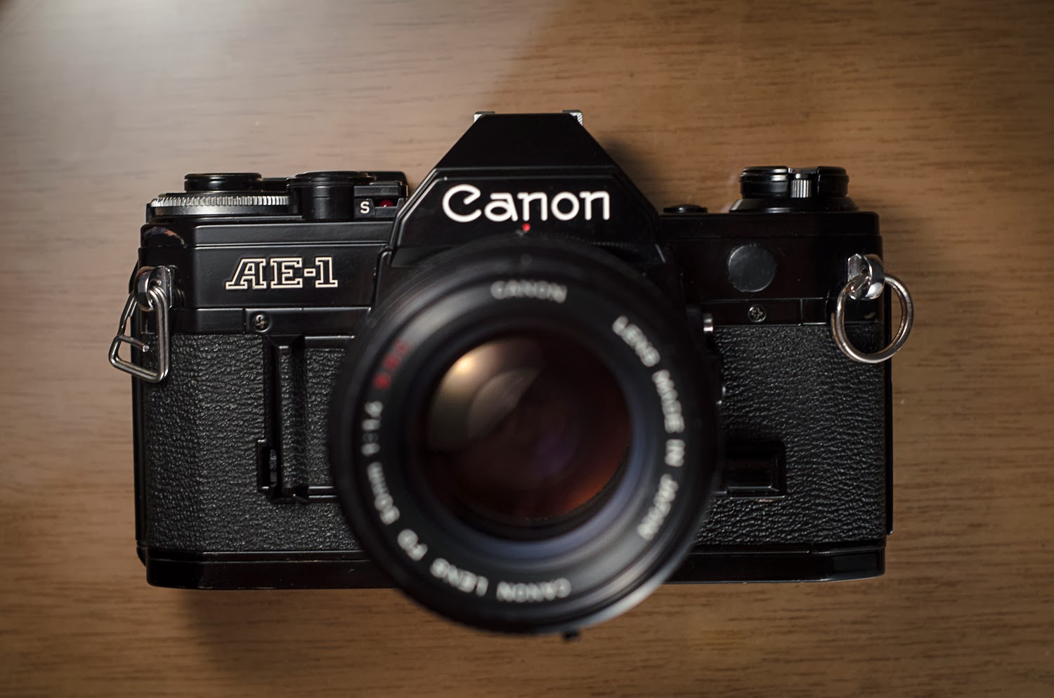 fotografe CANON AE1 CANON LENS FD SSC 11.4 50mm