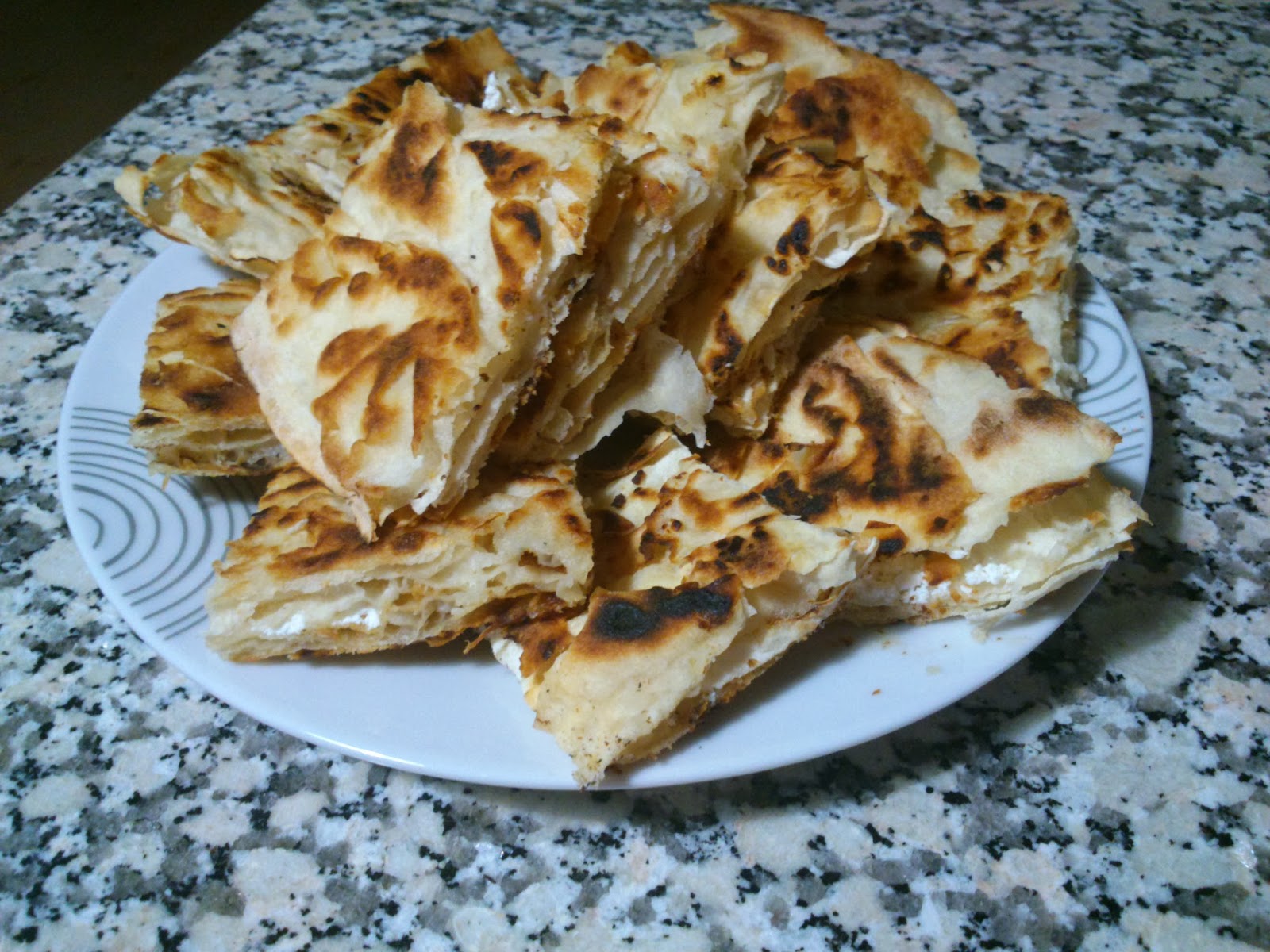 ErdemKaracaBlog KURU YUFKADAN TAVADA BÖREK TARİFİ