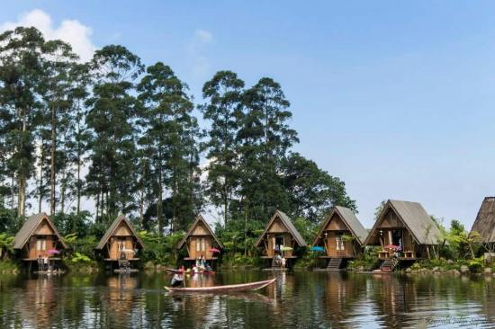 Dusun Bambu Lembang Tempat Wisata Favorit Saat Ini