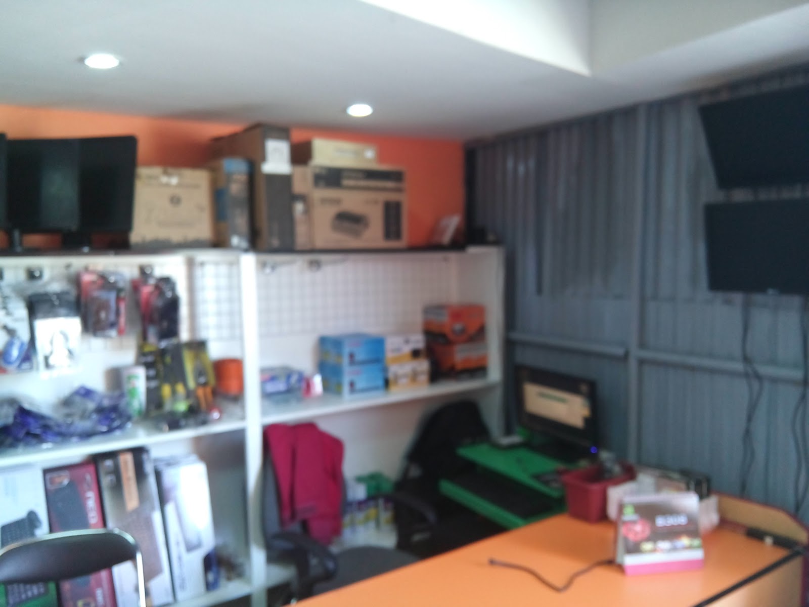 Computer Store/Supplier in Cebu, Philippines 2015