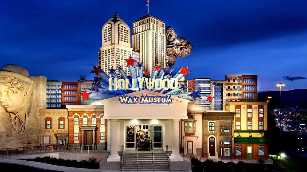 Hollywood Wax Museum Pigeon