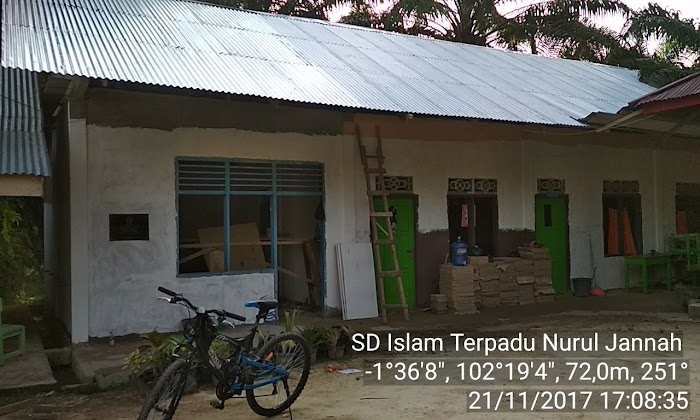 Bantuan Sekolah Takola Tahun 2017 Tahap 50 Persen