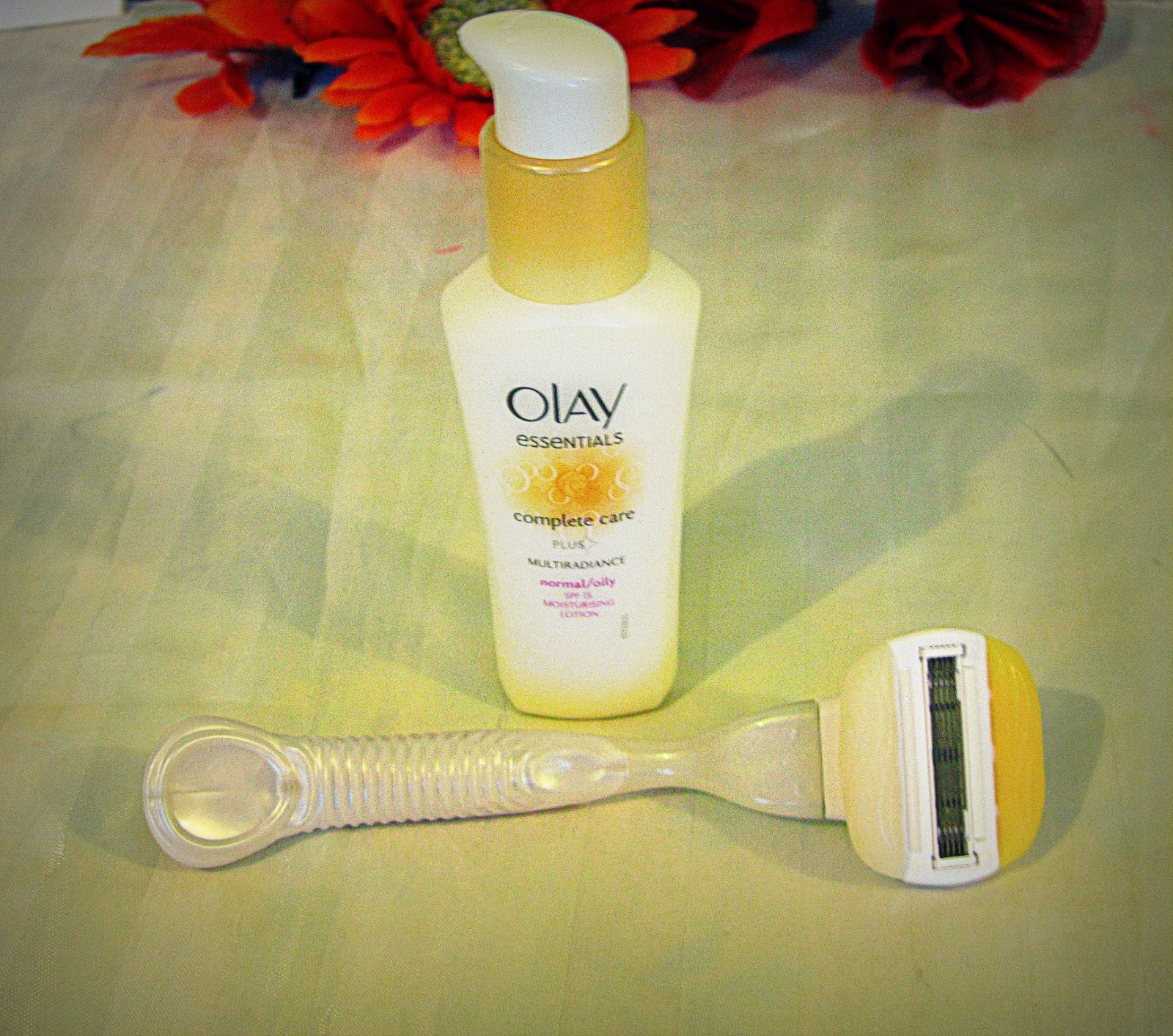 Review of Venus and Olay five blade razor and Olay Essentials - Momscribe
