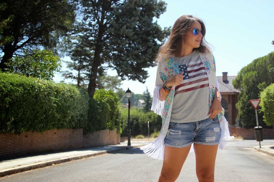 DIY Kimono con flecos (no hace falta patrones). Blog de costura y blog diy.