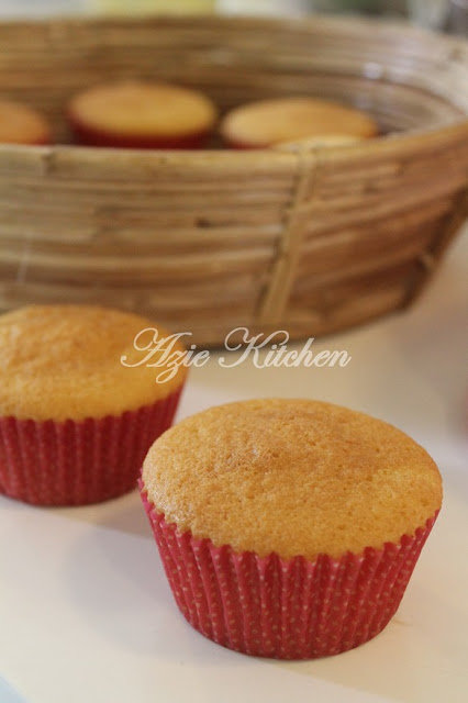 Crabapple Bakery Vanilla Cupcakes