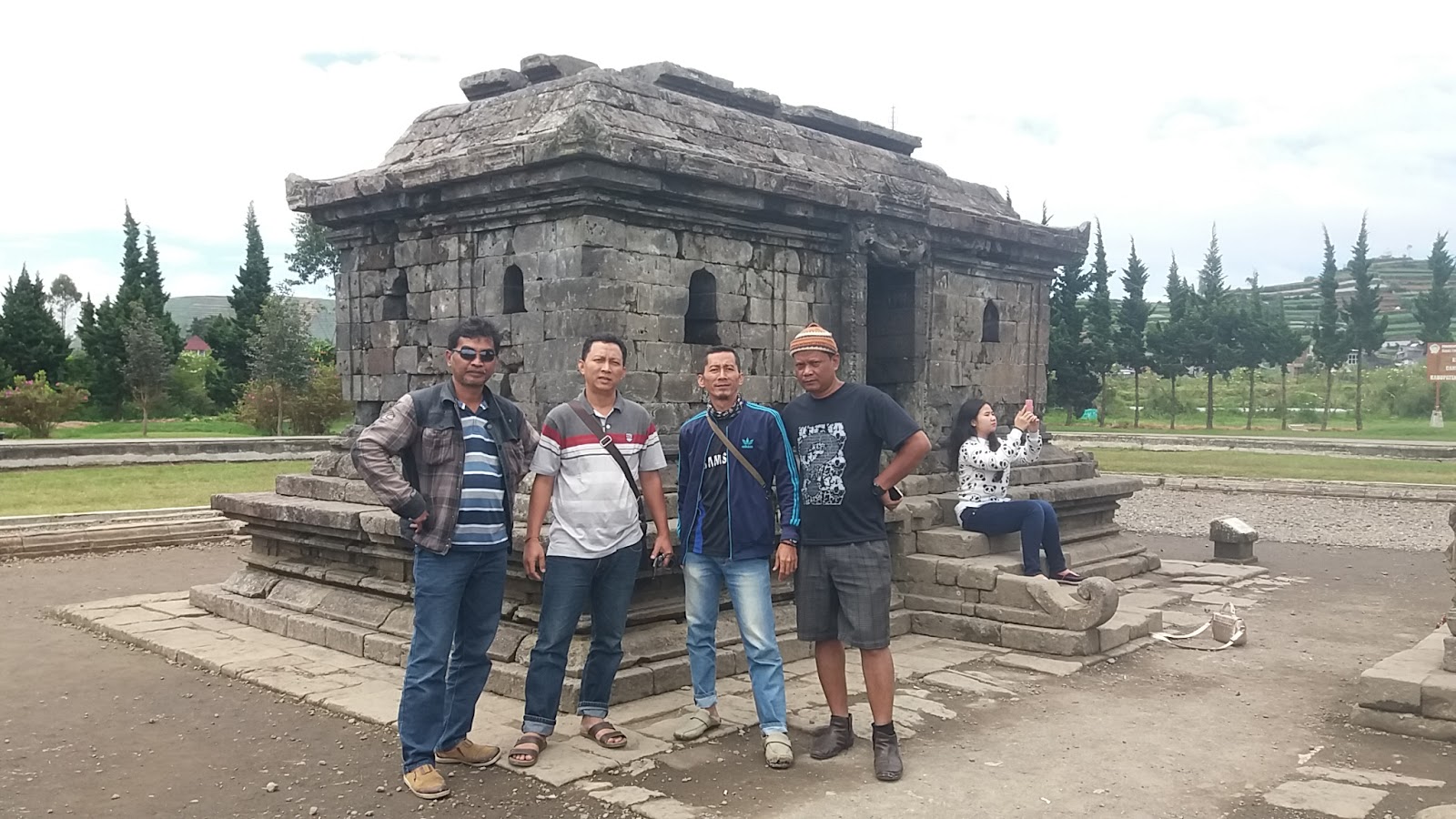 Peluang Perjuangan Pemandu Wisatawan Luar Negeri Peluang Usaha