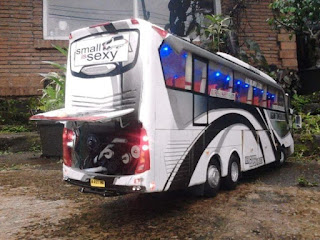 Tiap proses pengolahan memerlukan ketelitian, disiplin, talenta, serta kecermatan. Pak Stefanus Martin telah membuktikan hasilnya bersama SM Art Miniature Bus Carosserie. Ia memulai semua ini sejak tahun 2013 Enggak sedikit pelanggannya hingga saat ini merupakan para pensiunan supir dan konduktur bus. Mereka menjadi pelanggan setia, karena bukti hasil karya Miniatur Bus dari Pak Stefanus yang sangat mirip dengan aslinya.