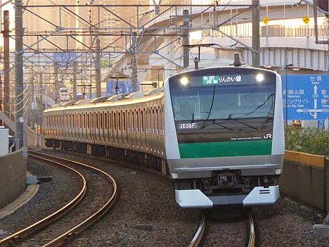 りんかい線各駅停車E233系