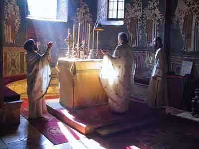 Risultati immagini per ordinazione sacerdotale ortodossa foto
