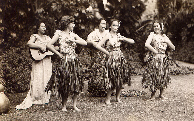 1930s Hula Dancers