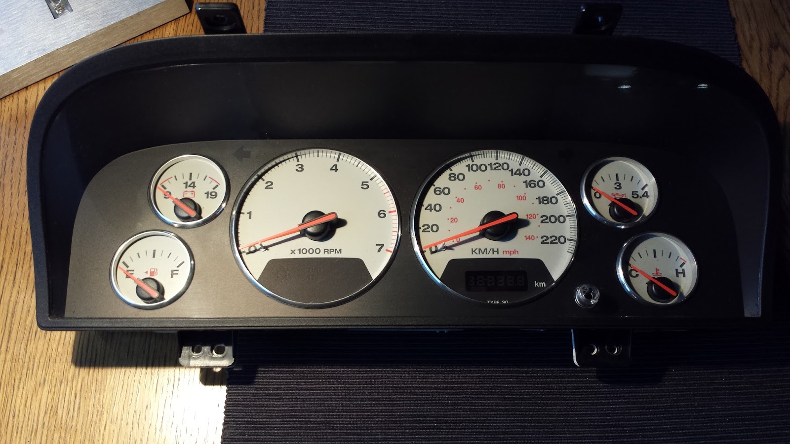 Garaz Adama Jeep Grand Cherokee WJ ramki zegarów / gauges rings