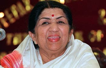 Lata Mangeshkar sings for Kareena Kapoor ~ My 24News and Entertainment