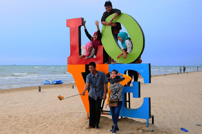  Wisata Pantai Pasir Putih Nan Luas di Rembang Pantai Karang Jahe, Wisata Pantai Pasir Putih Nan Luas di Rembang