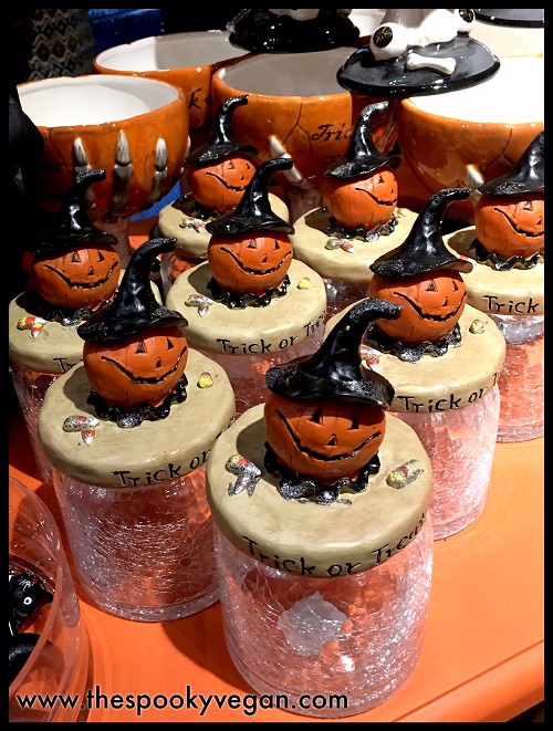 The Spooky Vegan Halloween 2017 at Roger�s Gardens Magic and Mayhem