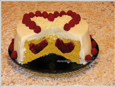 Tort cu jeleu de zmeura