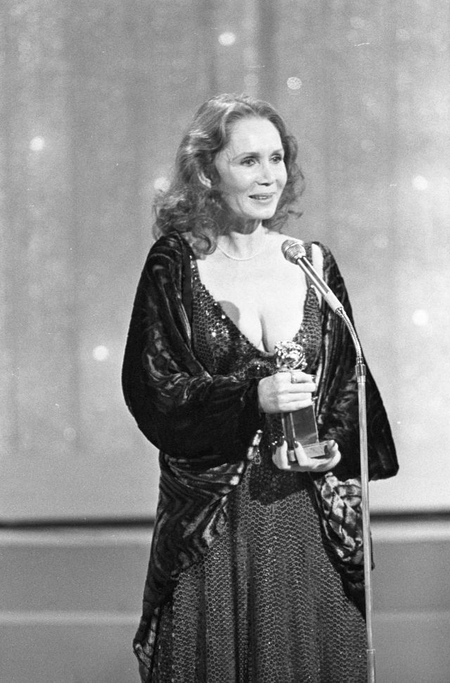 20 Beautiful Vintage Photos of Katherine Helmond From Between the Late 1970...