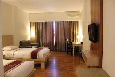 Room grand deluxe hotel ebony