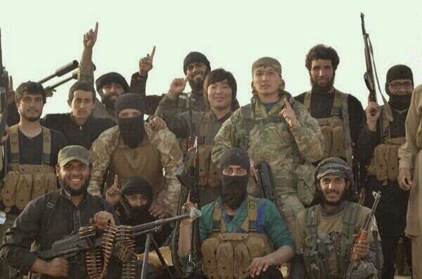 «Πρωτοφανούς κλίμακας» συρροή ξένων μαχητών στο ISIS