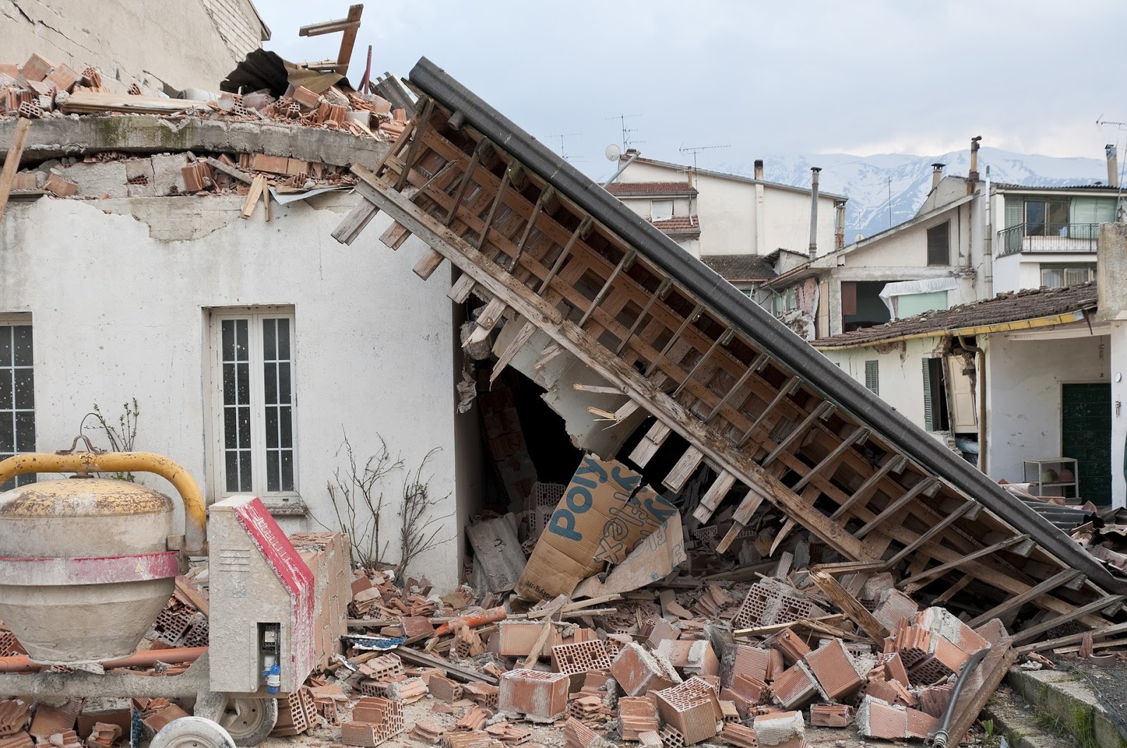 Gempa Bumi Dan Tsunami Terbesar di Dunia Sepanjang Sejarah Yang Pernah