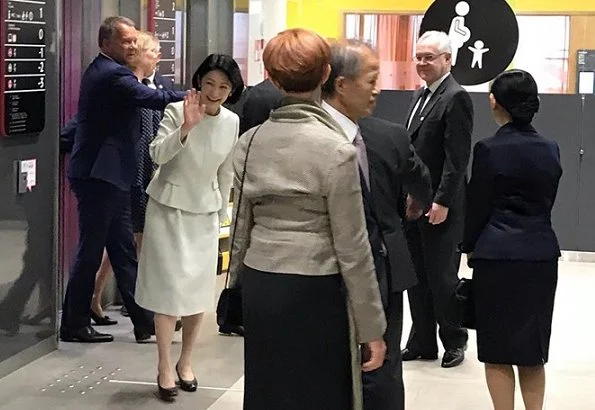 Crown Prince Akishino and Crown Princess Kiko visited the Iso Omena Maternity Clinic