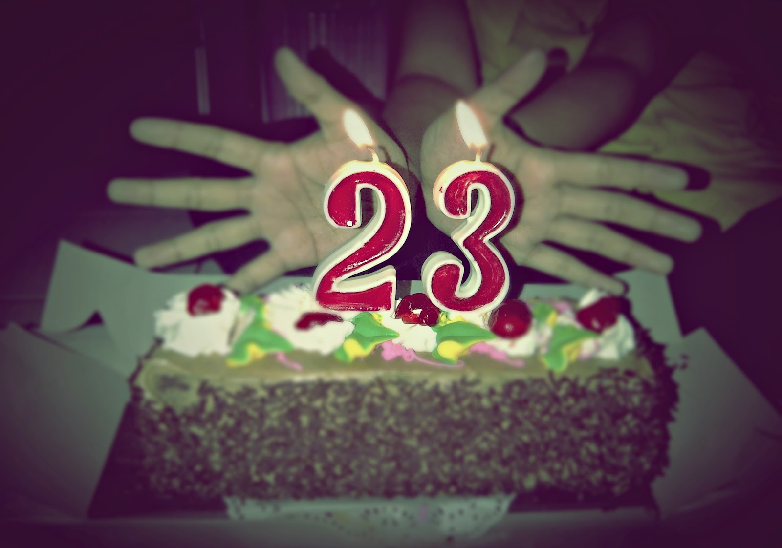 День рождения 23 июня. С днём рождения 23 года. Торт на 23 года. Торт на 22 года. Торт на 23 летие.