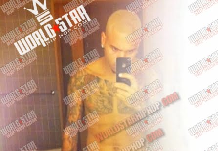 the yellow tomato: Chris Brown nude photo leaks in the net