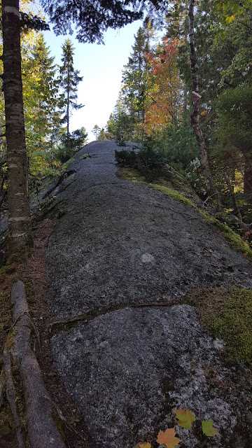 Cap de roche du lac Nantel vers le Cap 360