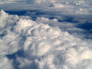 Nubes Foto de nubes espesas o esponjosas