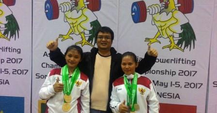 2 Atlet Puteri Angkat Besi Mewakili Indonesia Berlaga di Kancah Internasional 2 Atlet Puteri Angkat Besi Mewakili Indonesia Berlaga di Kancah Internasional
