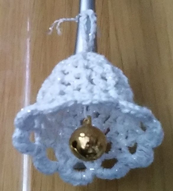 Crochet and Knitting: Christmas Bell