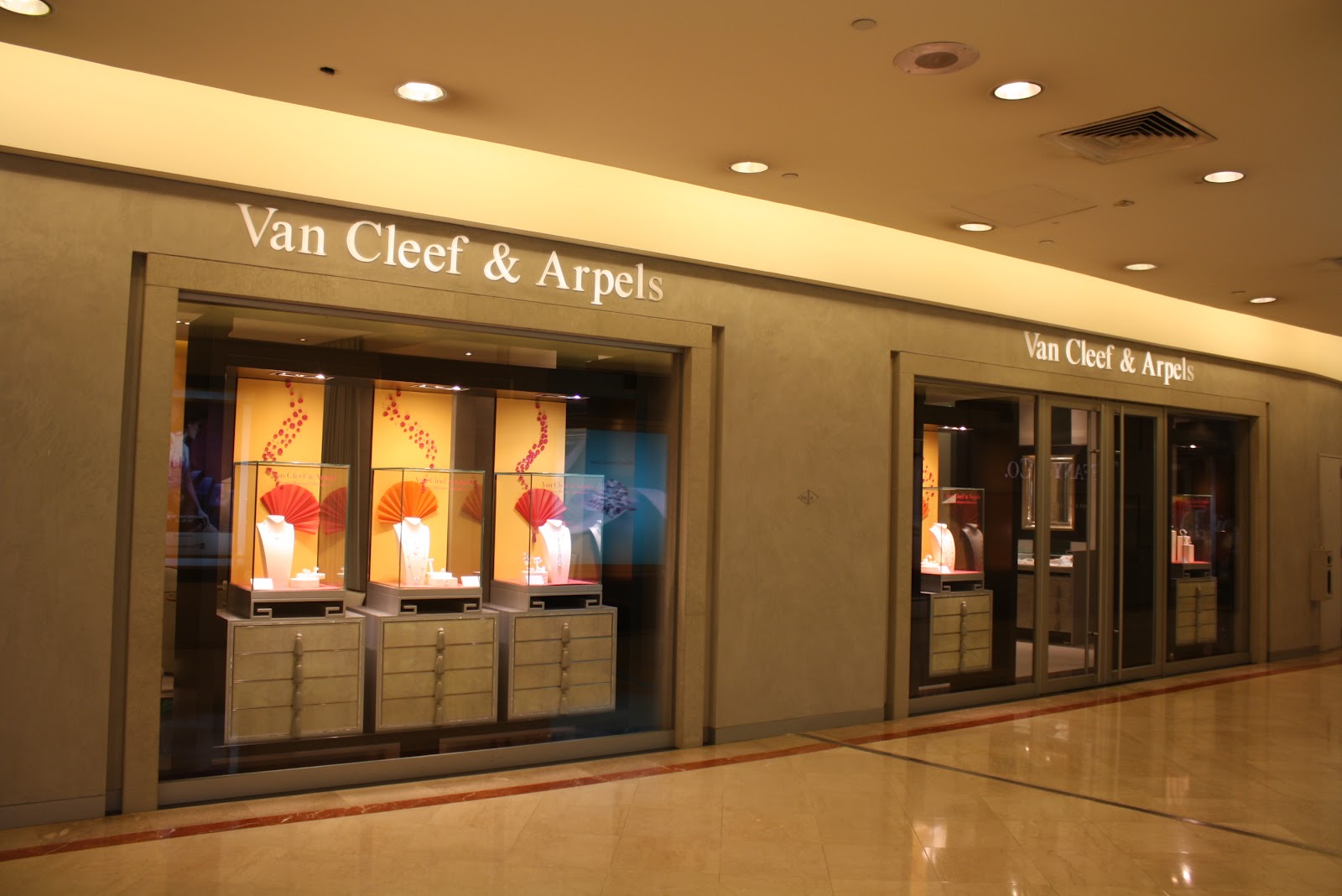 displayhunter Van Cleef & Arpels Oriental