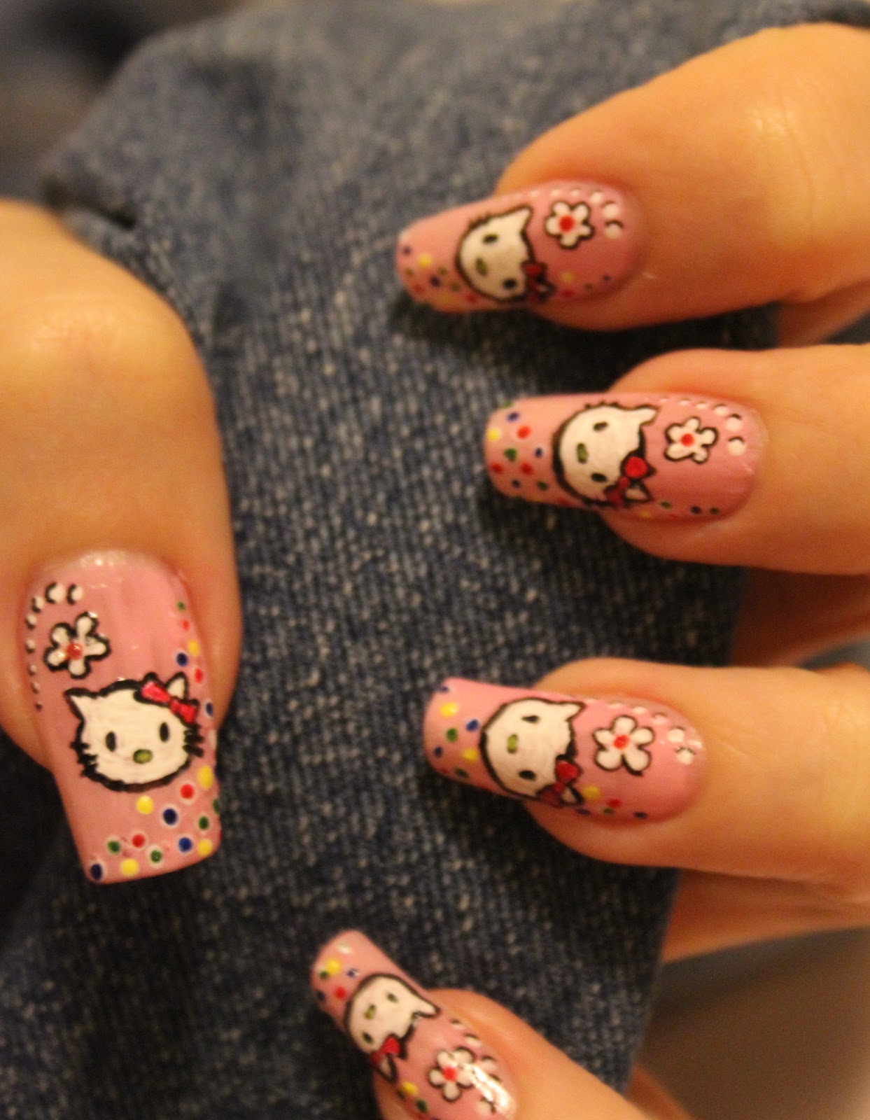Hello Kitty Summer Nails