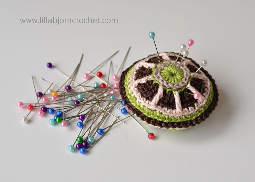 Small crocheted pincushion