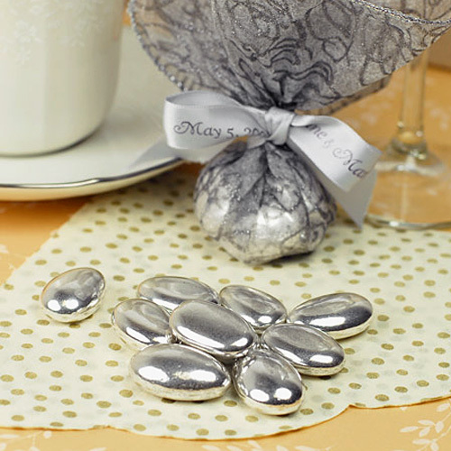 Silver and Gold Foil Jordan Almonds Unxia