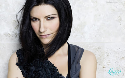 Italian Singer Laura Pausini Wallpaper