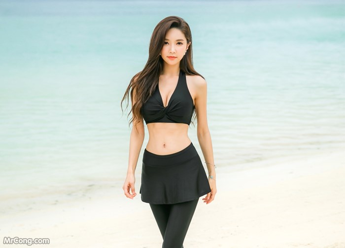 Beautiful Park Soo Yeon in the beach fashion picture in November 2017 (222 photos) photo 11-6