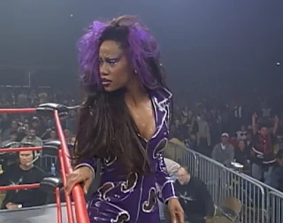 WCW Superbrawl 2000 - Paisley (Sharmell) accompanied The Artist Formerly Known as Prince Iuakea