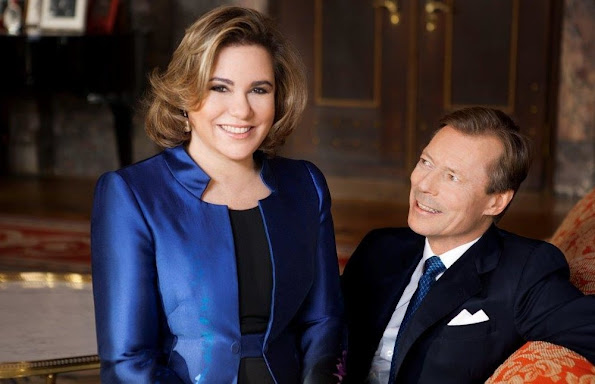 https://2.bp.blogspot.com/-ybhDwJ2PdvQ/Vr3PRi7bkZI/AAAAAAAA8yM/ghVQcEbMd-w/s595/Grand-Duke-Henri-and-Grand-Duchess-Maria-Teresa-1.jpg